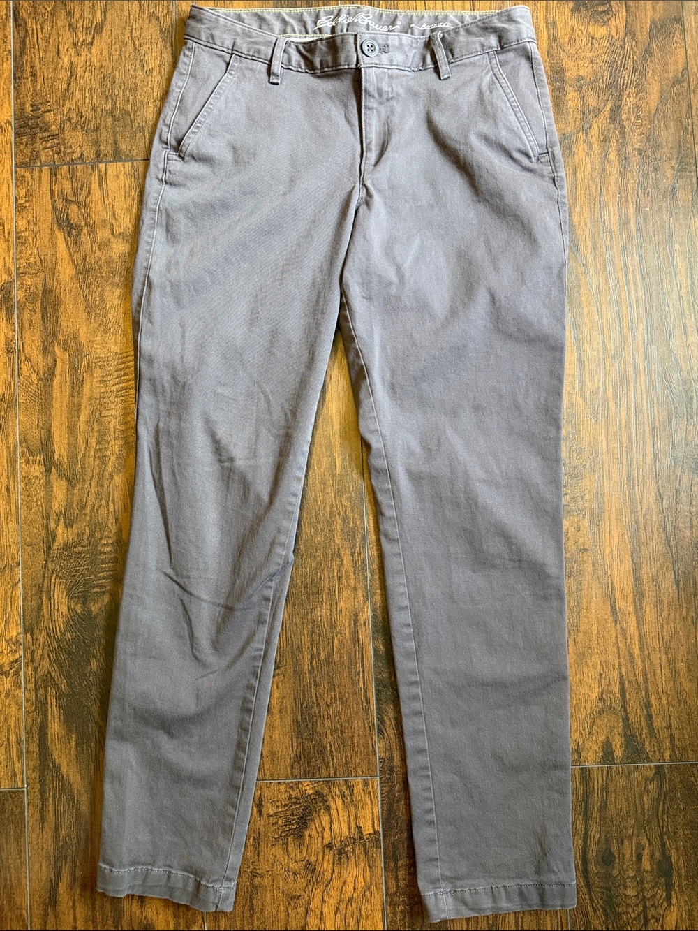 Women’s Eddie Bauer gray Chino Pants size 6 (x7)